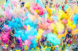 Фестиваль красок «HOLI DAY» в Котласе